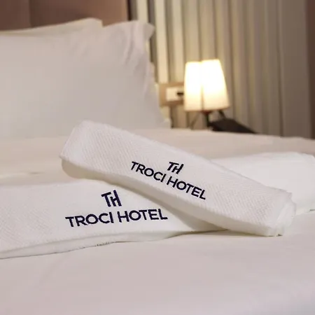 Troci Hotel Kamez